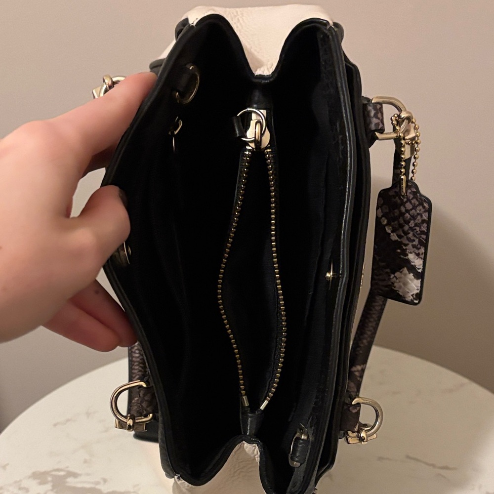 Coach Minetta Two-Tone Black and White Pebbled Leather Shoulder Bag - Picture 7 of 15
